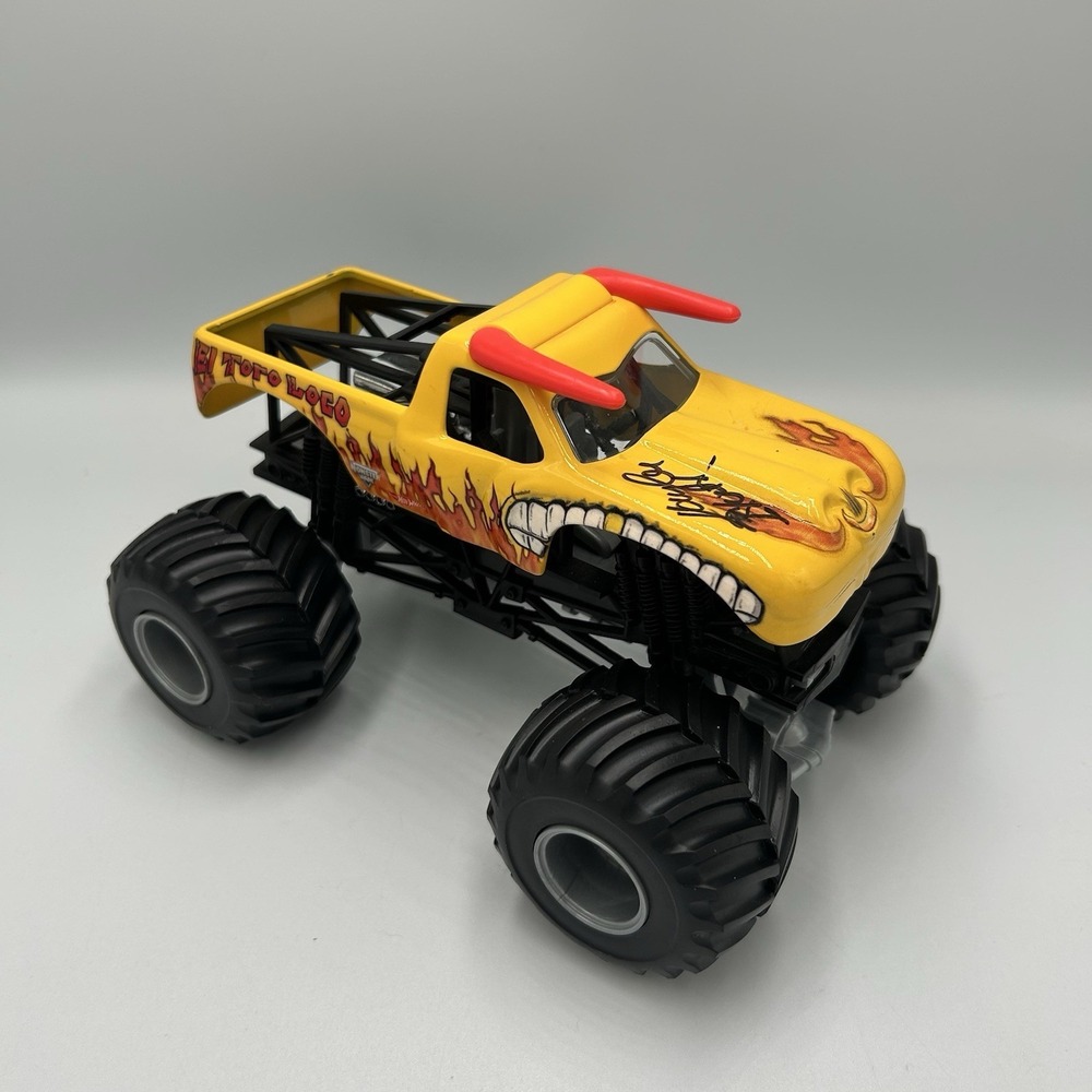 Spin Master Monster Jam El Toro Loco Autographed Kayla Blood Truck 1:24 Yellow